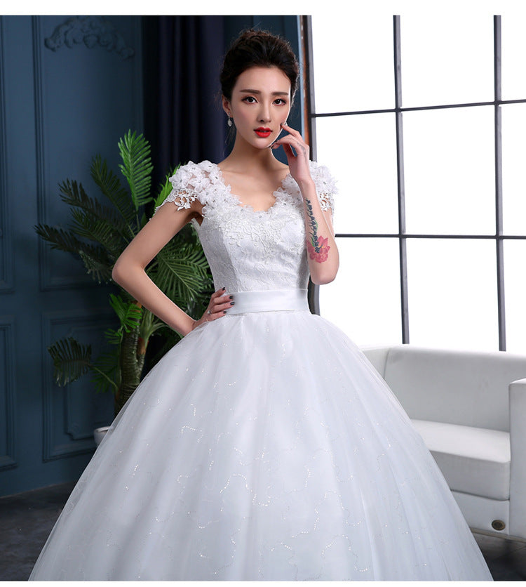 Bezaubernde Brautkleid mit langer Spitze, schmalem Schnitt Prinzessin styl