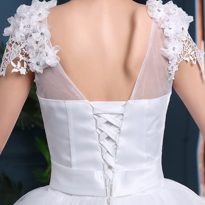 Bezaubernde Brautkleid mit langer Spitze, schmalem Schnitt Prinzessin styl