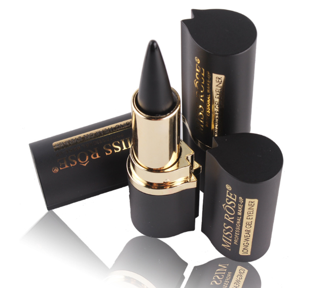 Wasserdichter schwarzer Eyeliner in flüssiger Form