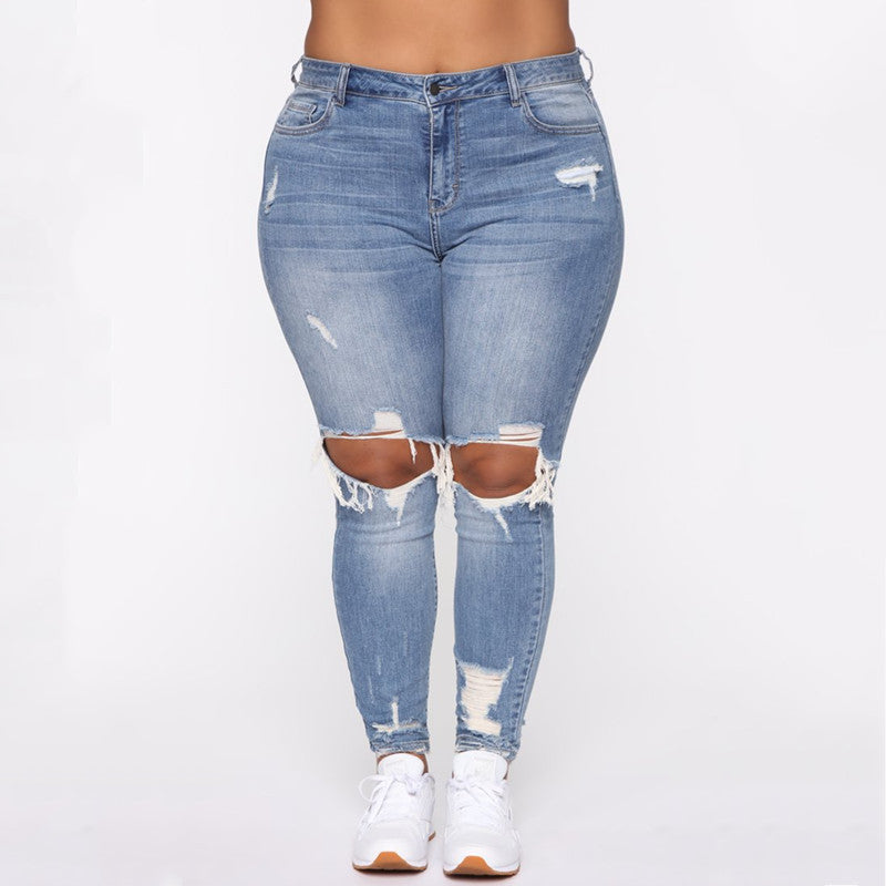 Zerrissene Damenjeans in Übergröße