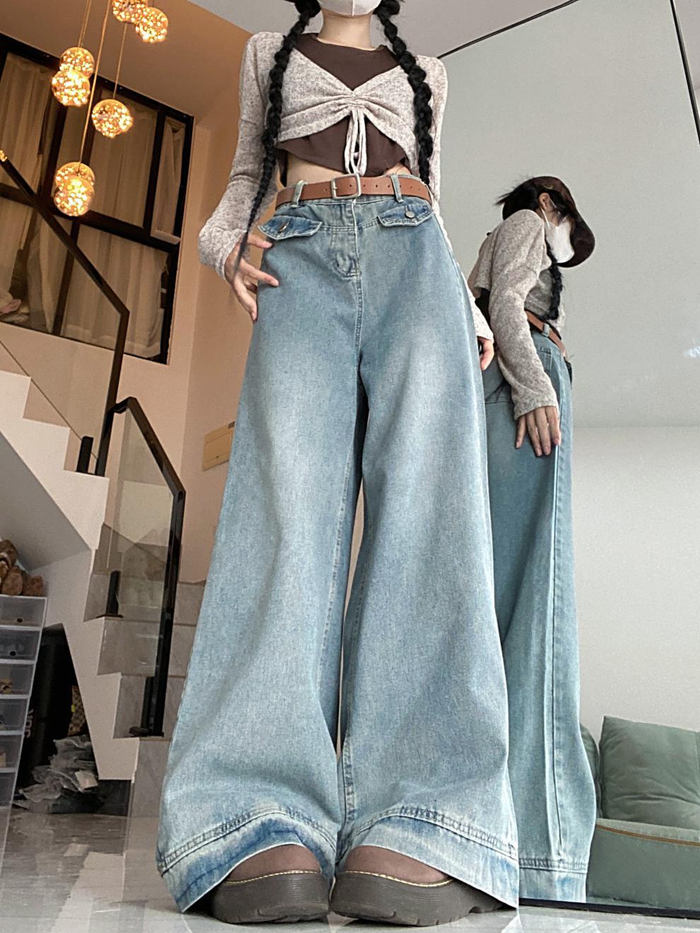 Damenjeans mit geradem Bein, hoher Taille, lockerer Passform und schmeichelnder Drapierung, weitem Bein"