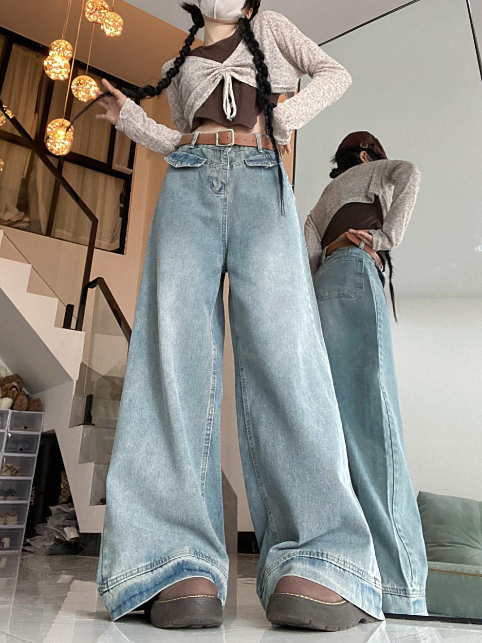 Damenjeans mit geradem Bein, hoher Taille, lockerer Passform und schmeichelnder Drapierung, weitem Bein"