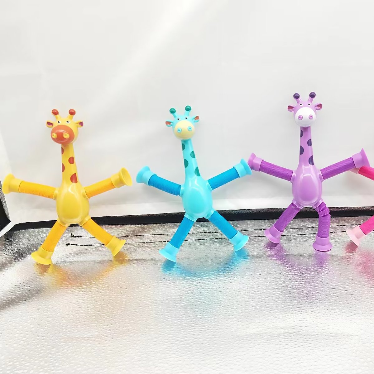 Cartoon Saugnapf Teleskop rohr Giraffe