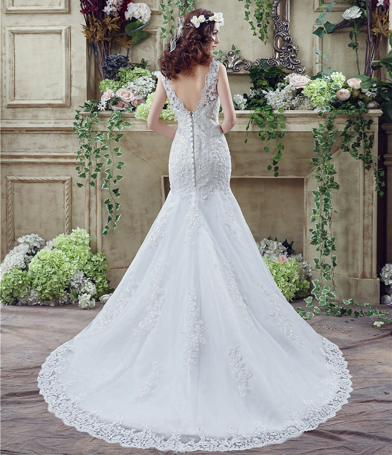 Brautkleid mit langer Schleppe und Sexy Spitzen-Meerjungfrau