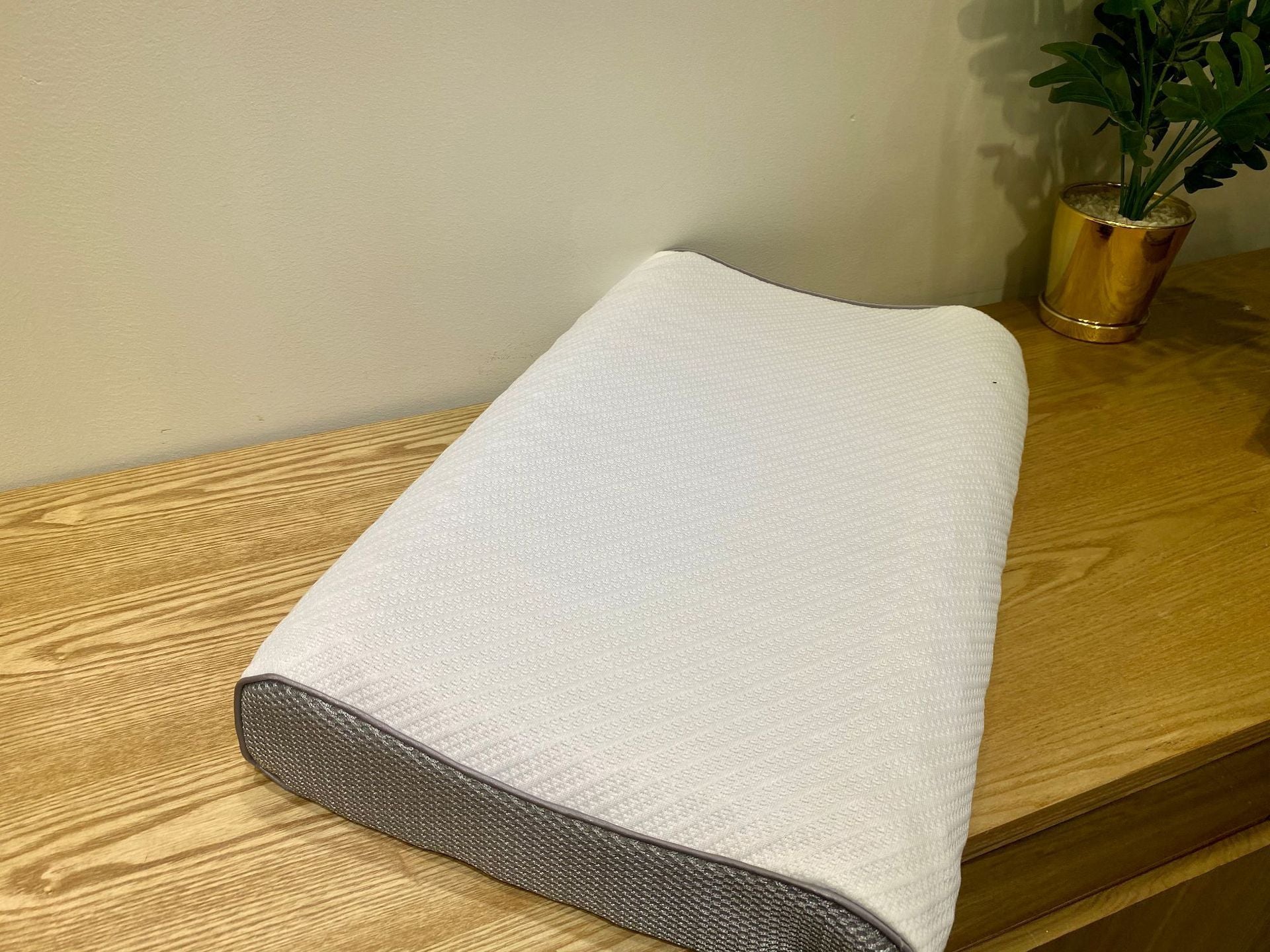 Orthopädisches Nackenmassage-Kopfkissen