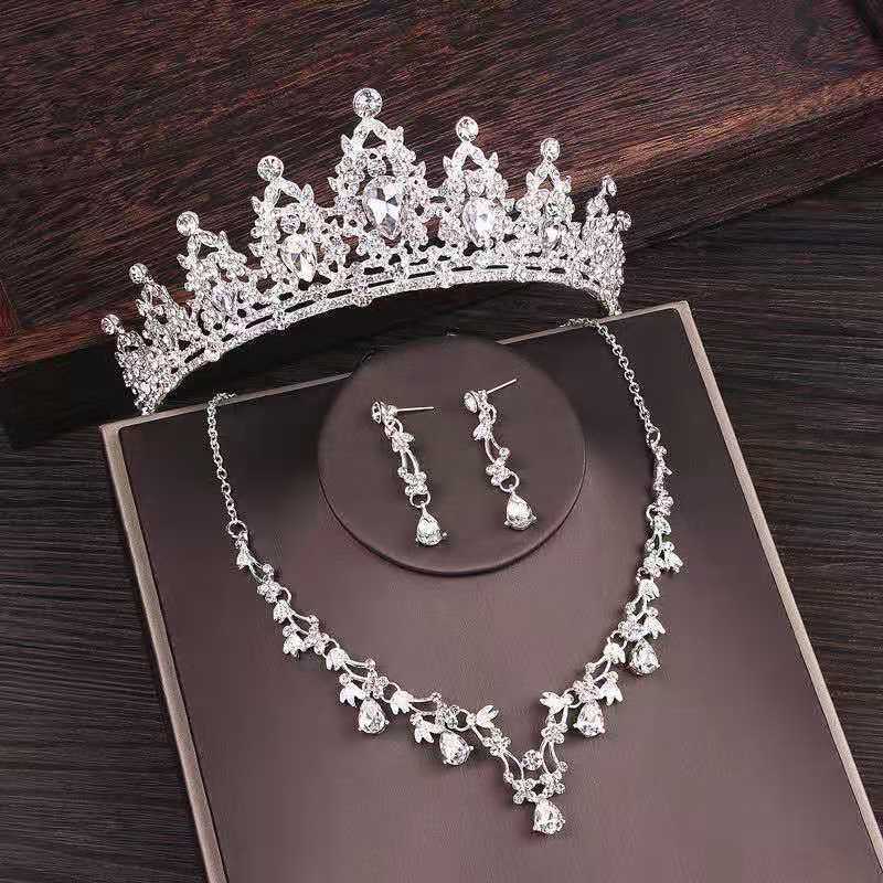 Brautschmuck-Set mit Strass-Krone und Halskette