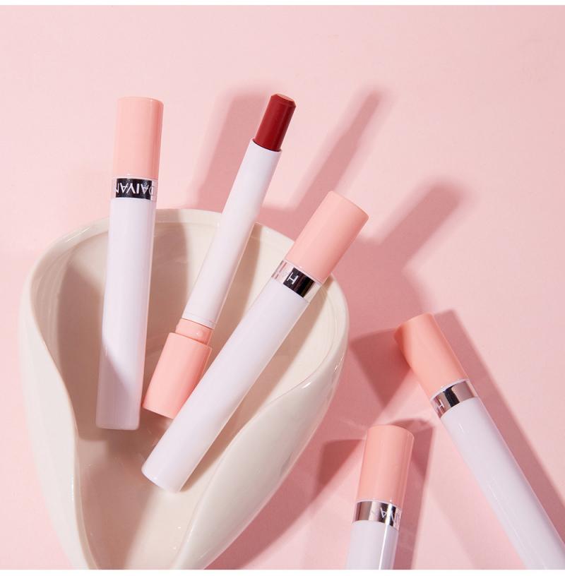 Matte Velvet Lippenstift