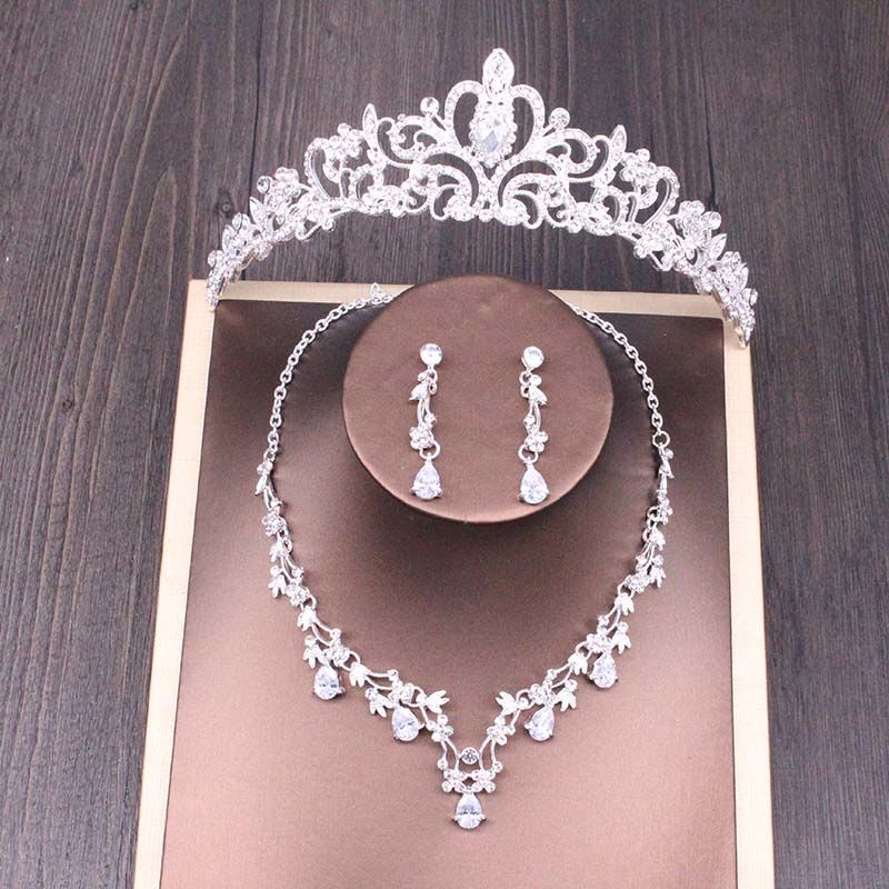 Brautschmuck-Set mit Strass-Krone und Halskette