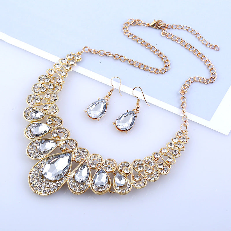 Ohrringe-Set mit Edelstein- und Diamantanhänger für die Braut