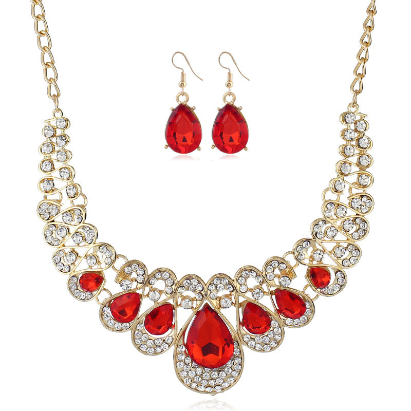 Ohrringe-Set mit Edelstein- und Diamantanhänger für die Braut