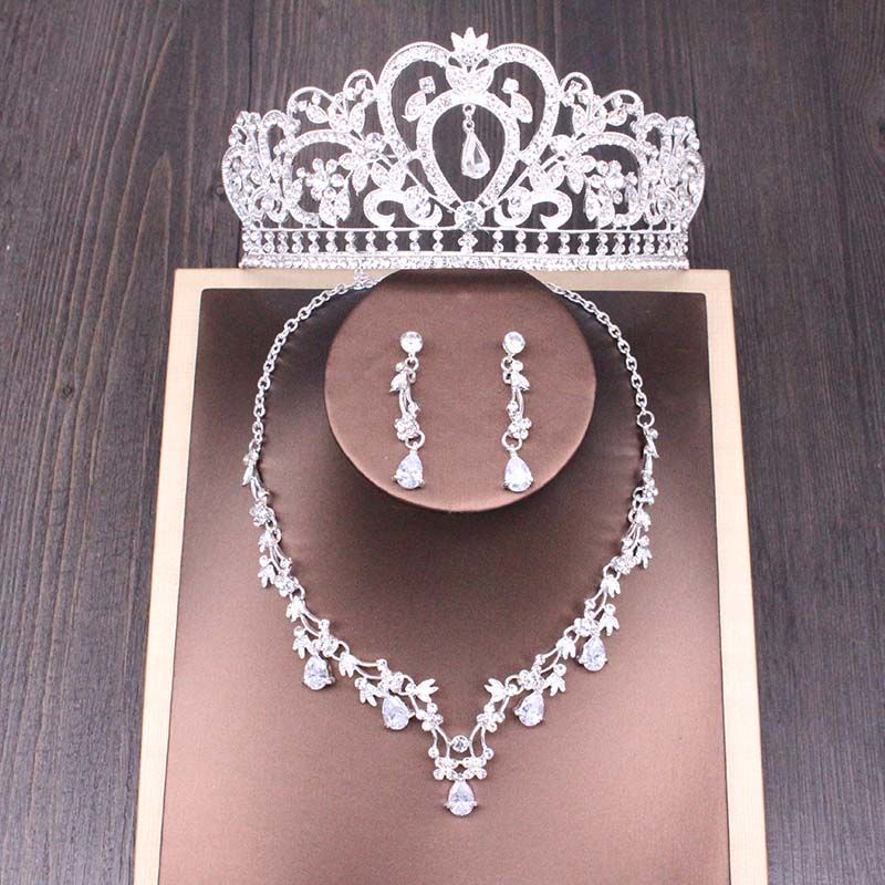 Brautschmuck-Set mit Strass-Krone und Halskette