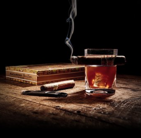 Das kreative Whisky-Zigarrenglas