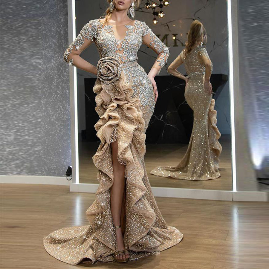Goldstaub-Partykleid mit Schleppe