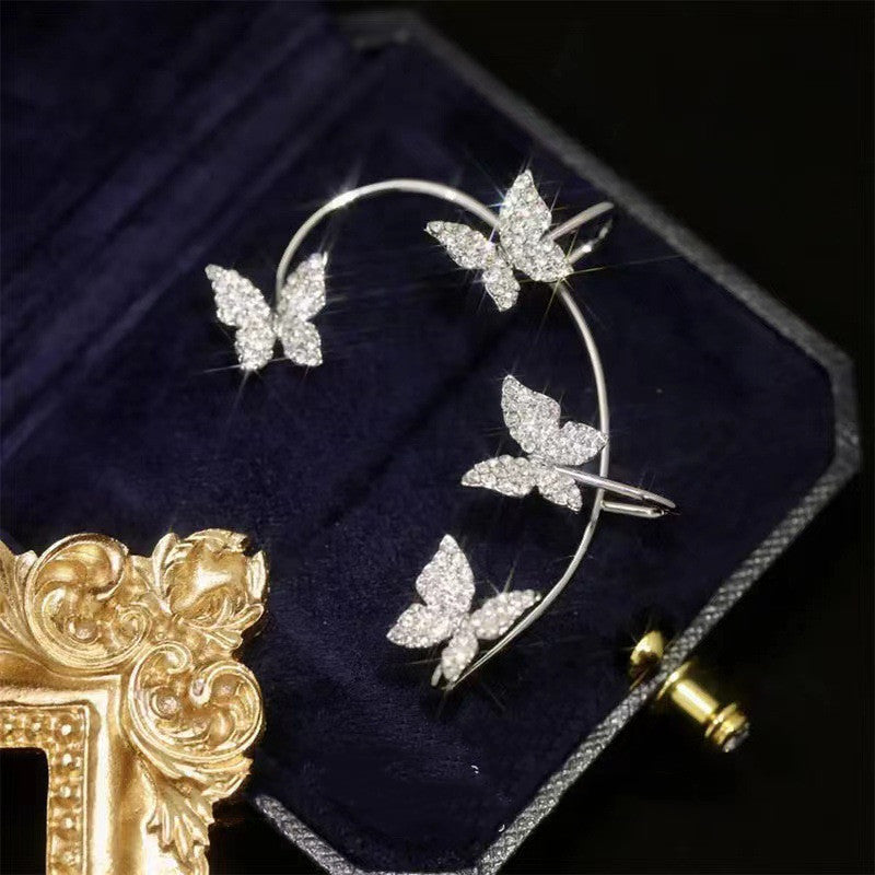 Ohrring mit Schmetterling