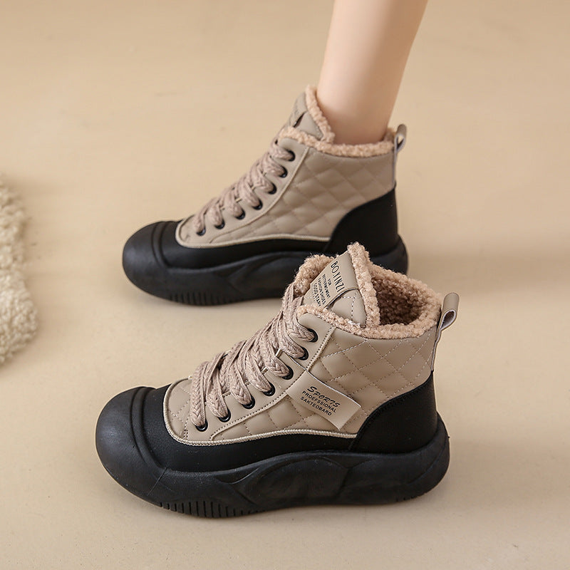 Gefütterte  Damenschuhe mit erhöhter Absatzhöhe