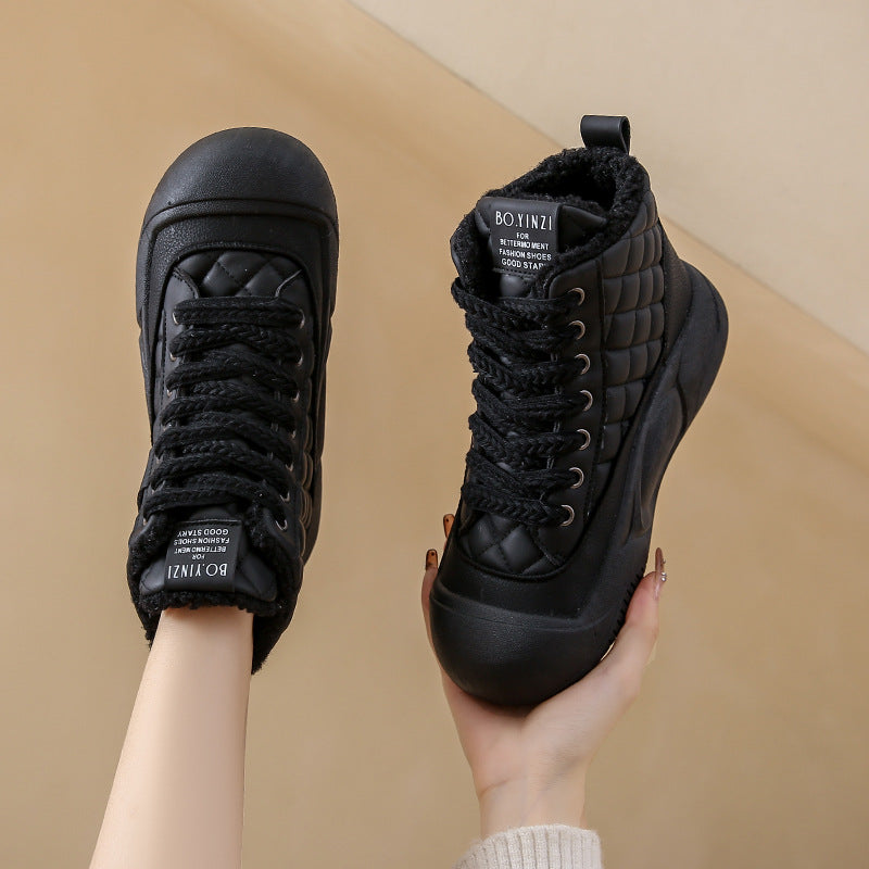Gefütterte  Damenschuhe mit erhöhter Absatzhöhe