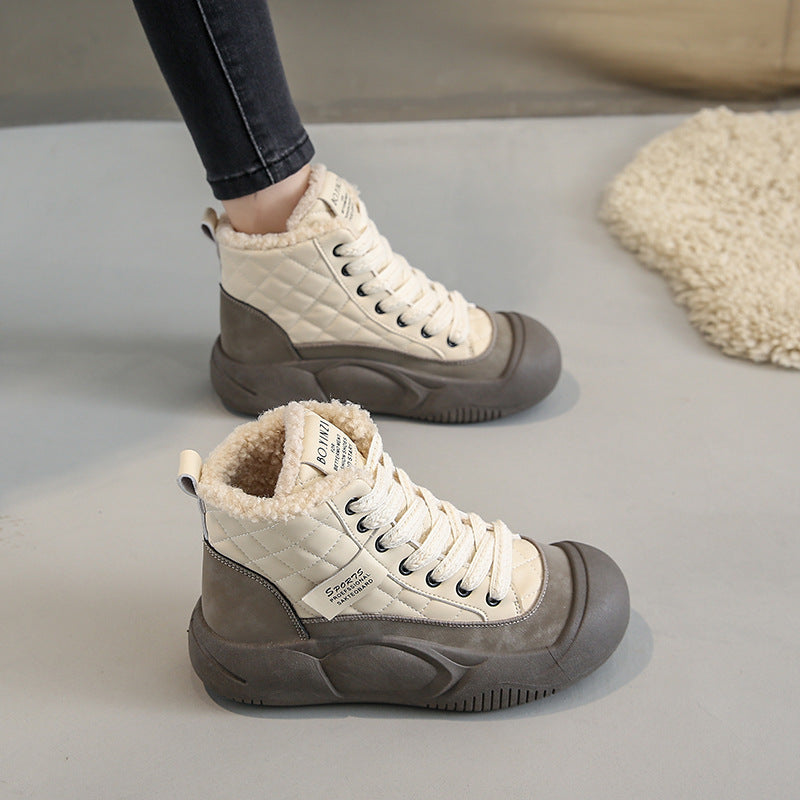 Gefütterte  Damenschuhe mit erhöhter Absatzhöhe