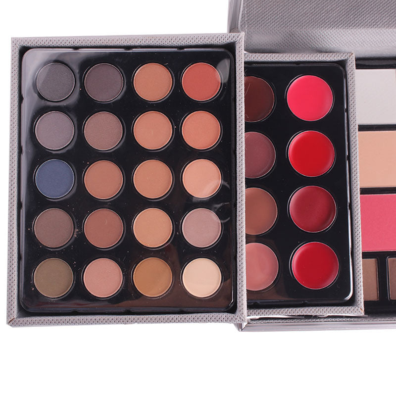 Multifunktionelle Spezial-Make-up-Set mit Lidschattenpalette